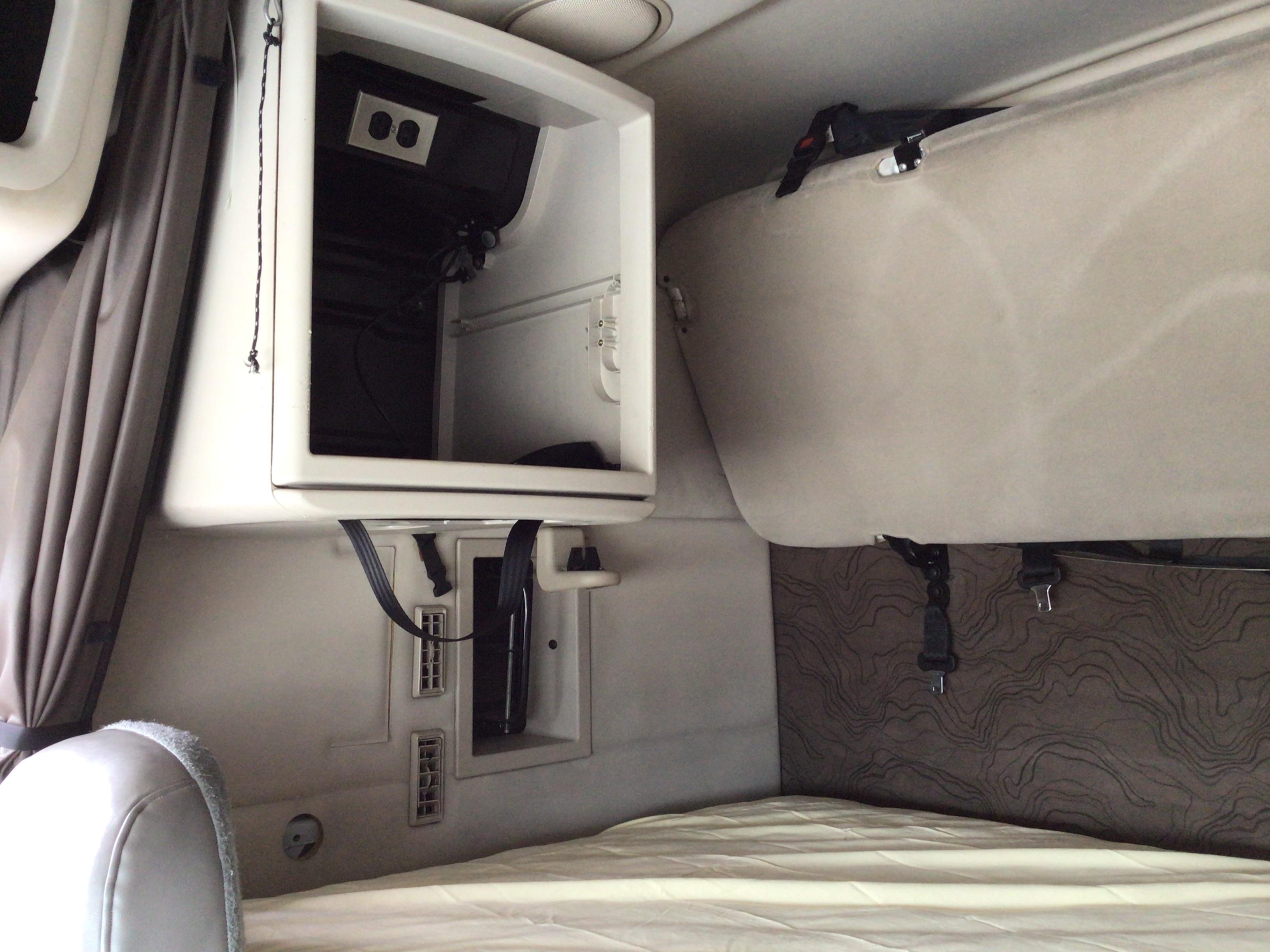 2014 Volvo VNL