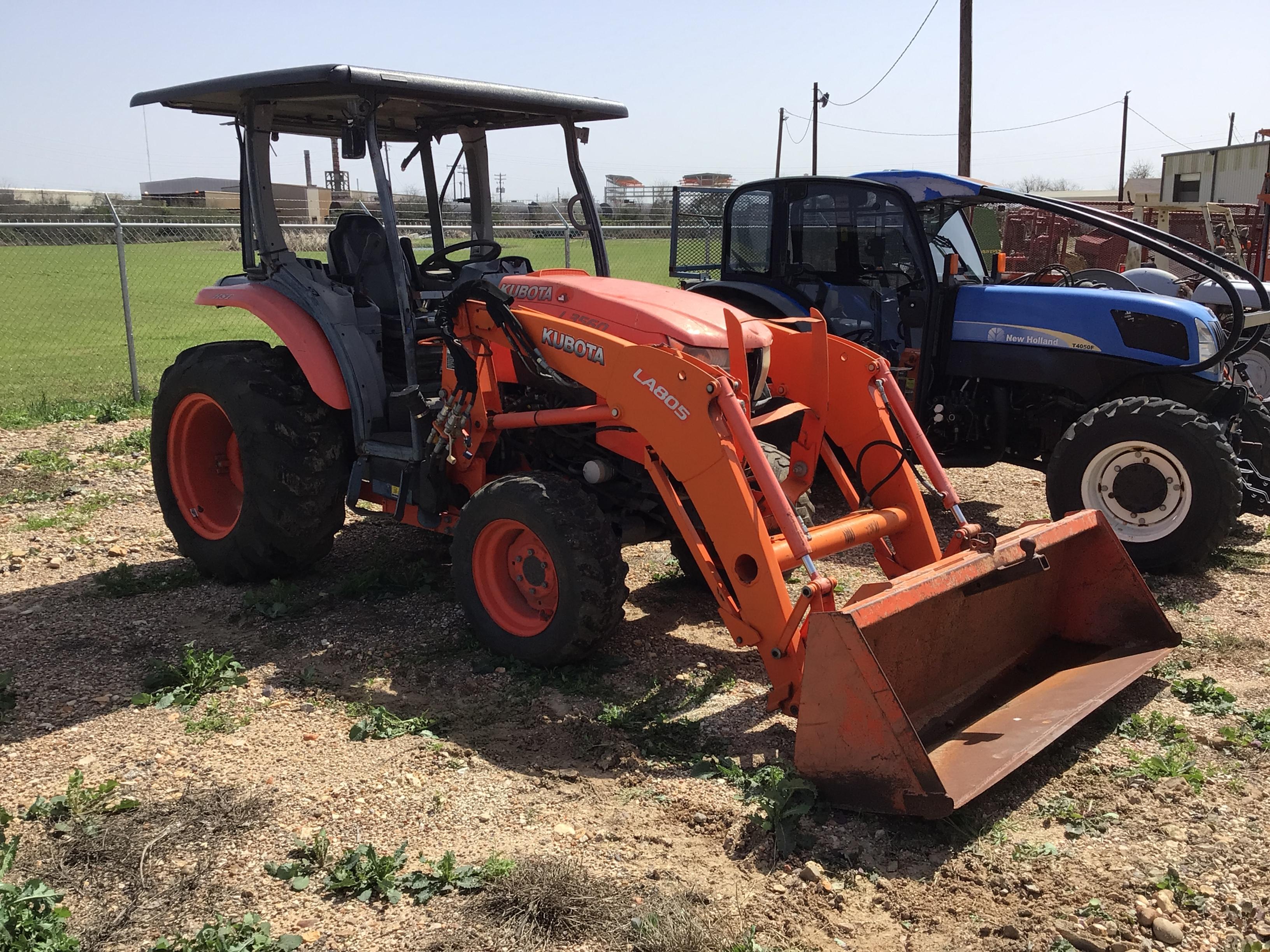 Kubota L3560