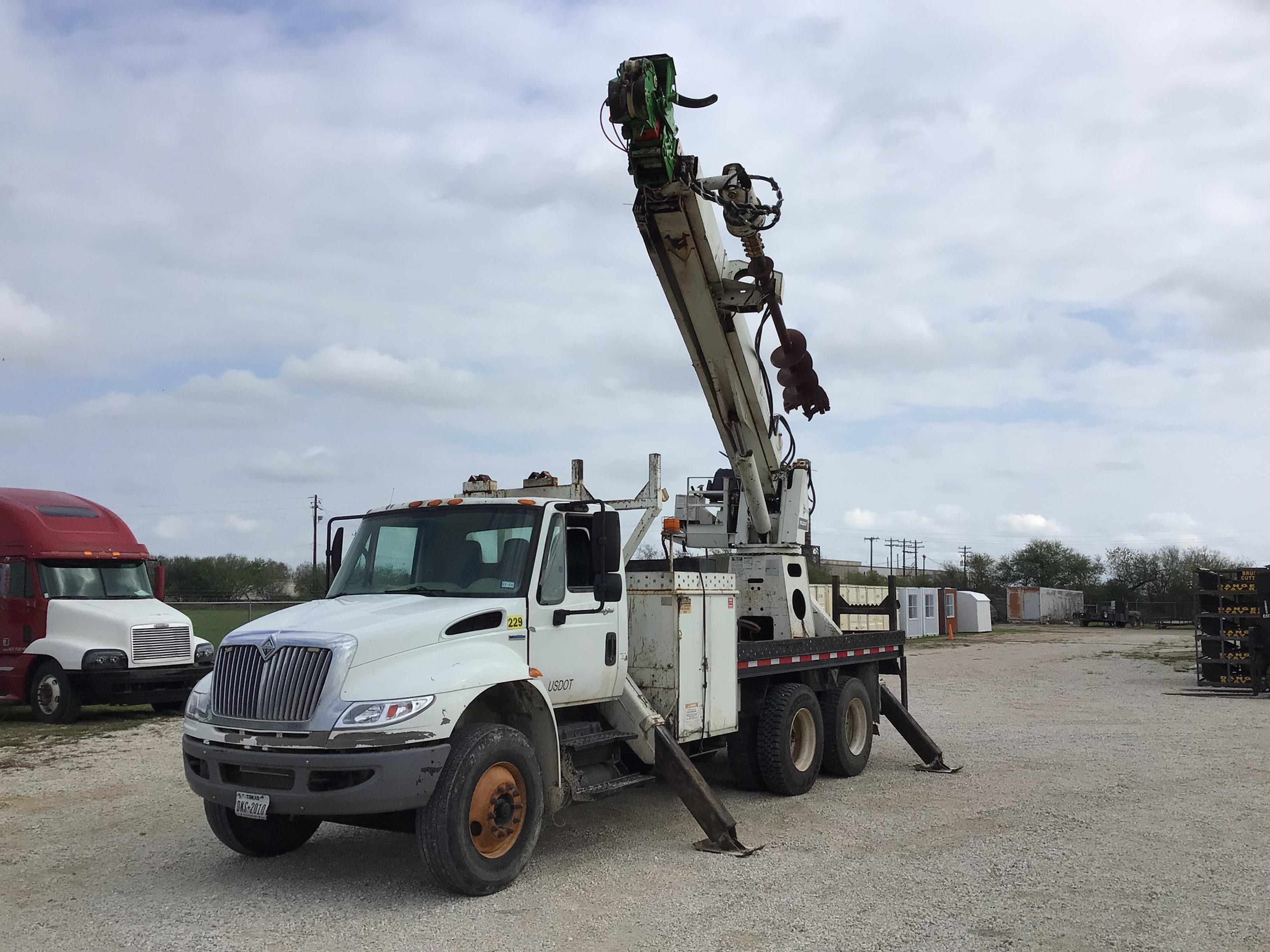 2010 International 4400