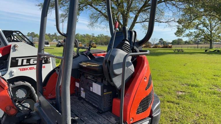 Kubota U25