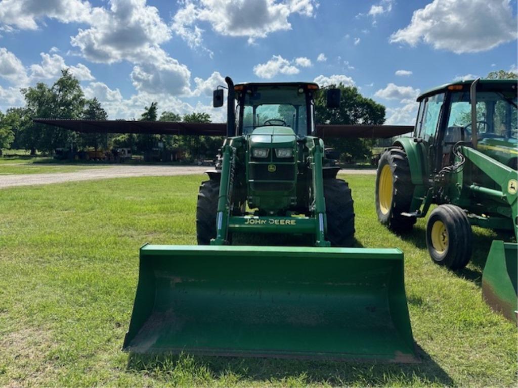 John Deere 6120E