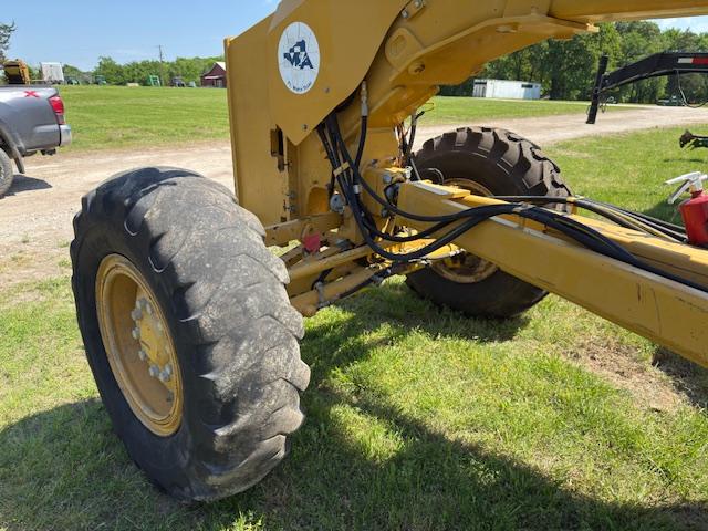 CAT 140M 2011