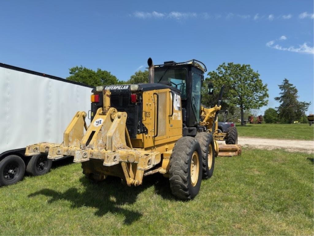 CAT 140M 2011