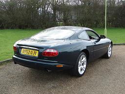 2002 Jaguar XK8 4.0 Coupe Auto