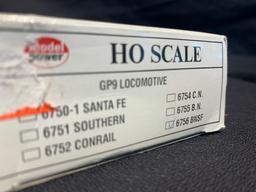 Vintage Bnsf Model Power 1600 Ho Scale Model Train Gp9 Locomotive