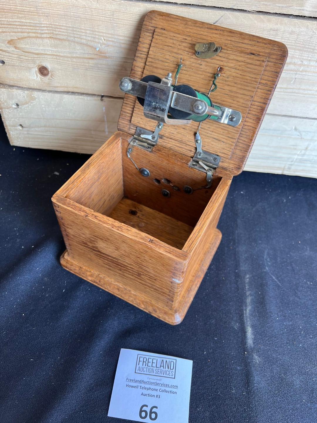Early 1890s Swedish American OAK Extension bell box with Williams Abbott ringer