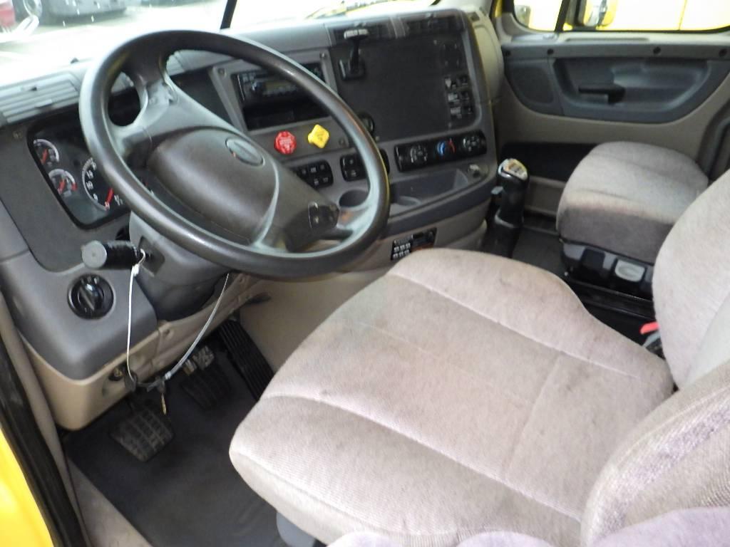 2015 FREIGHTLINER Cascadia125