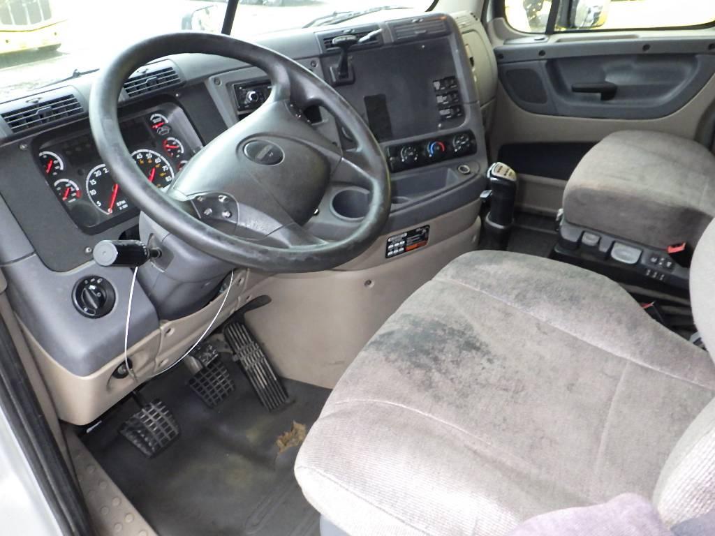 2015 FREIGHTLINER Cascadia125