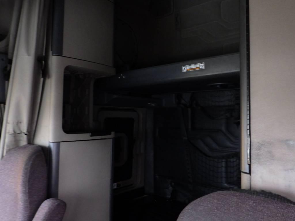 2013 FREIGHTLINER Cascadia125