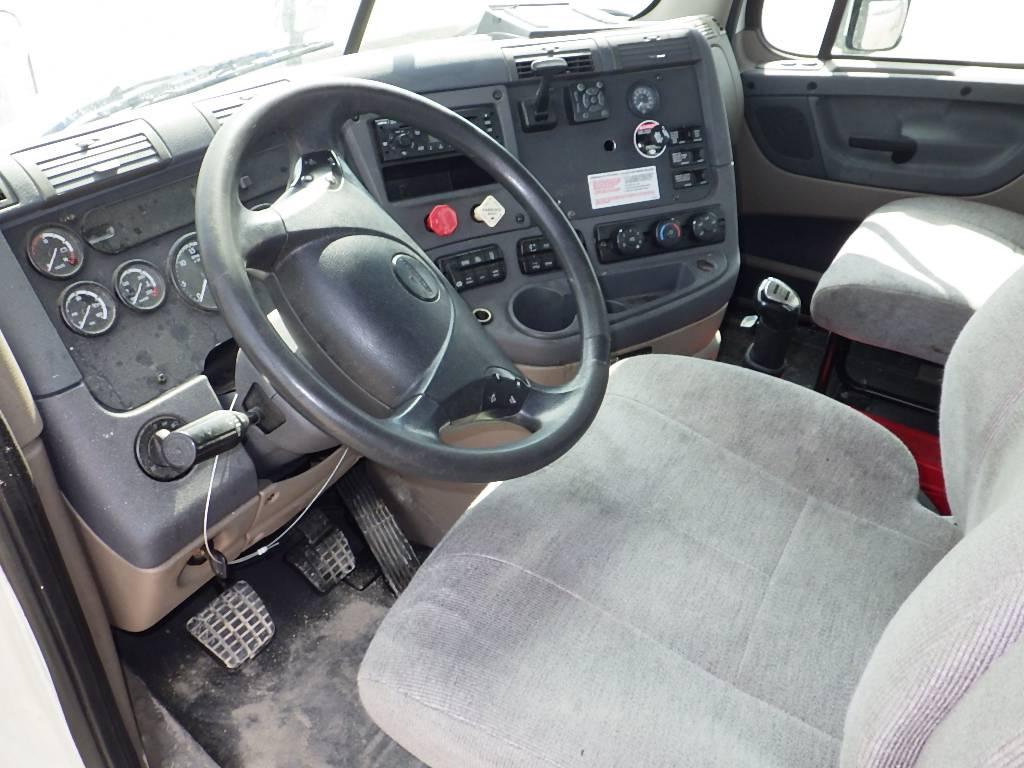 2010 FREIGHTLINER Cascadia125