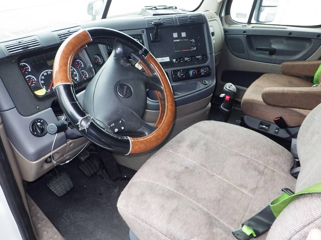 2012 FREIGHTLINER Cascadia125