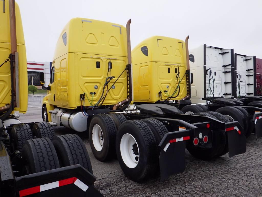 2015 FREIGHTLINER Cascadia125