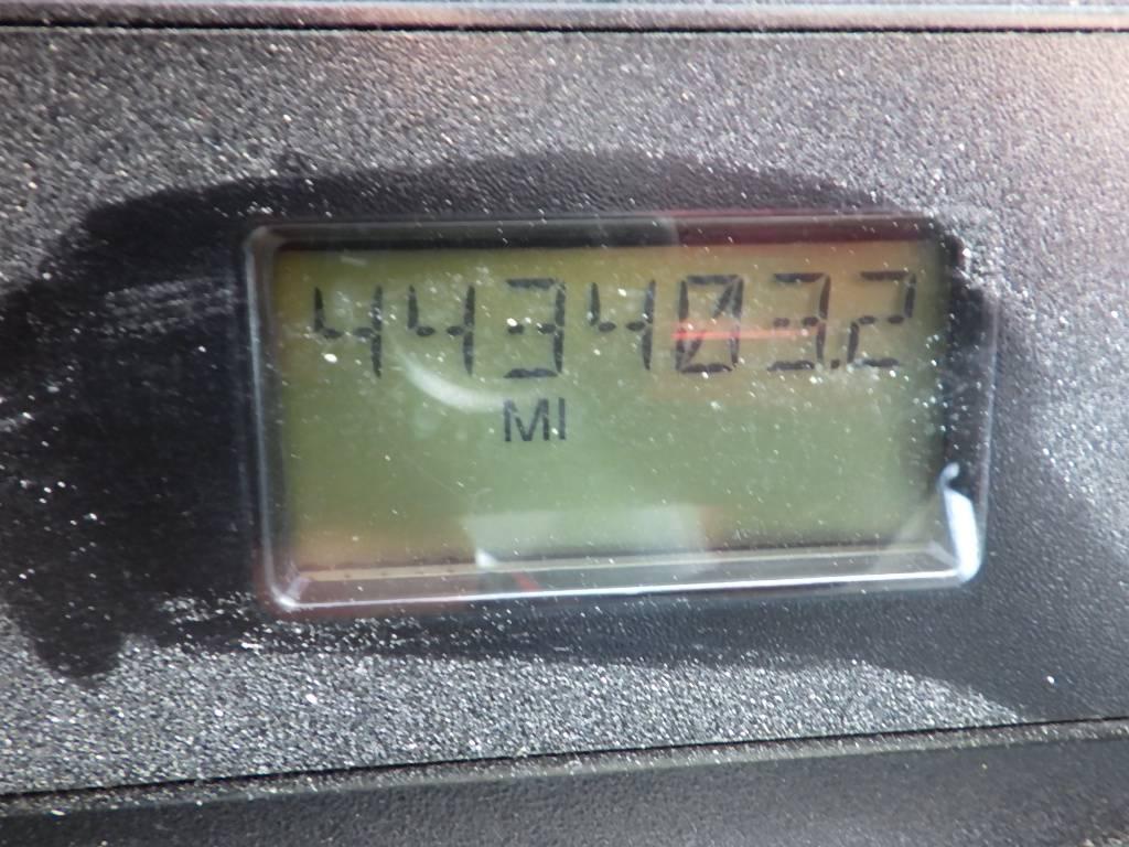 2010 FREIGHTLINER Cascadia125