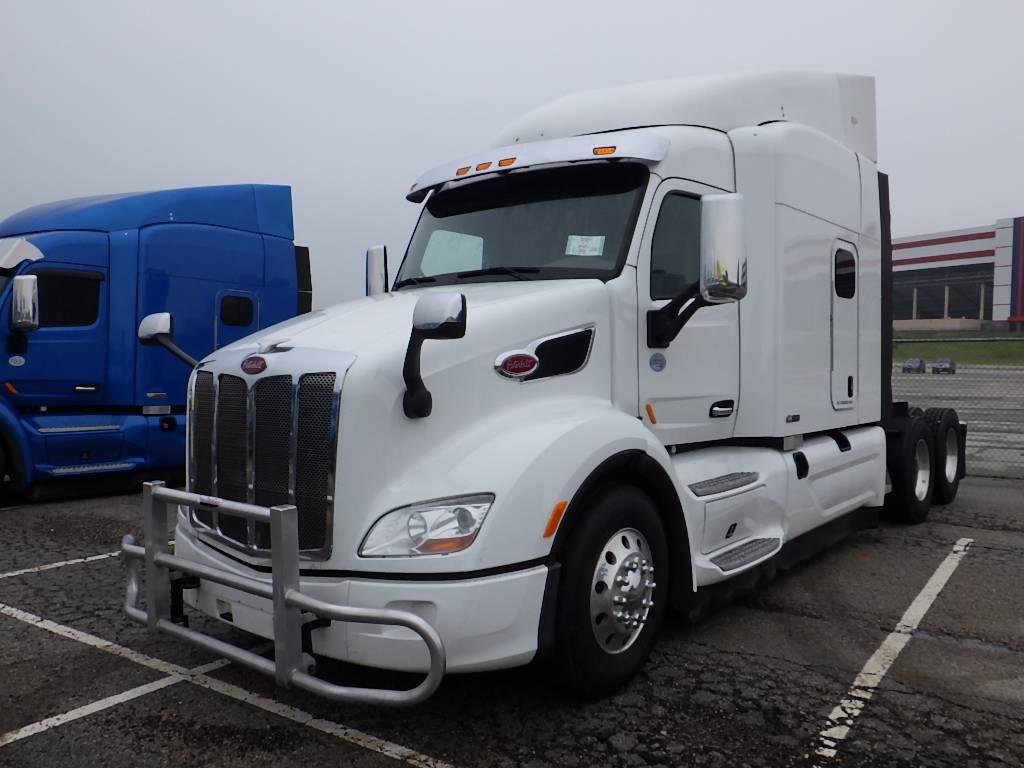 2017 PETERBILT 579 UltraCab EPIQ