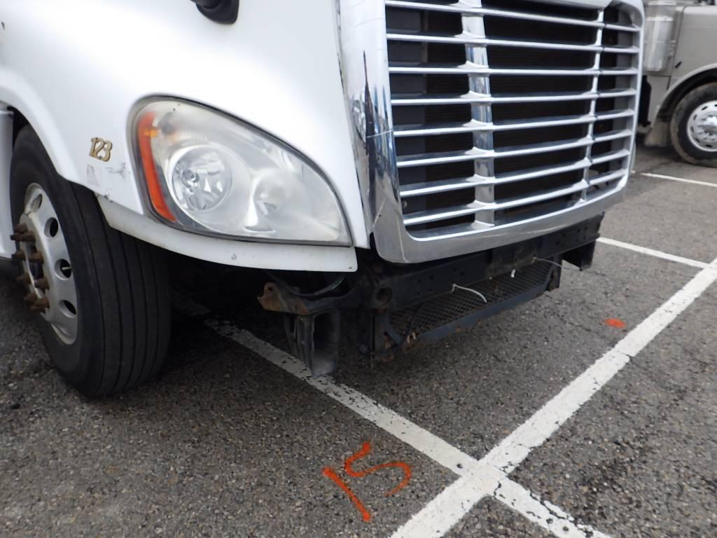 2011 FREIGHTLINER Conventional