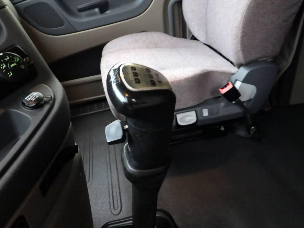 2015 FREIGHTLINER Cascadia125