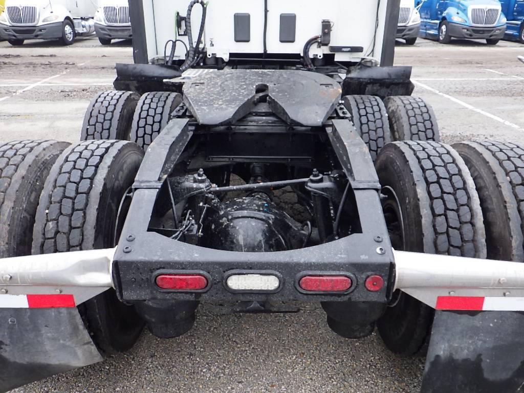 2017 PETERBILT 579 UltraCab EPIQ