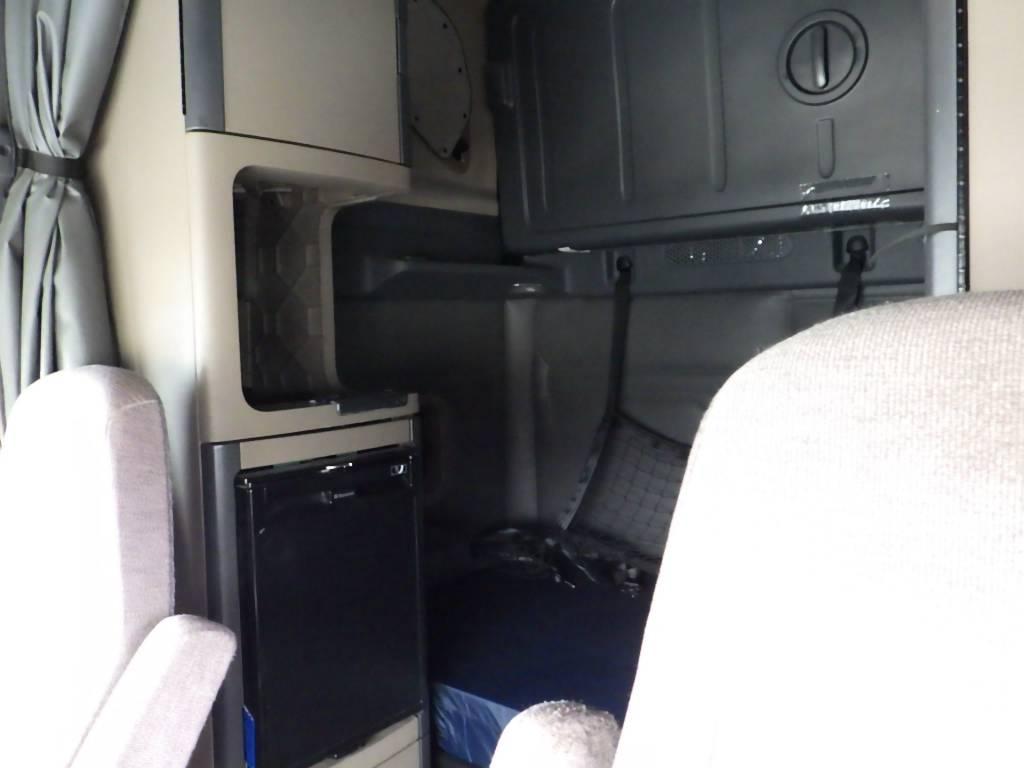2016 FREIGHTLINER Cascadia125 Evolution