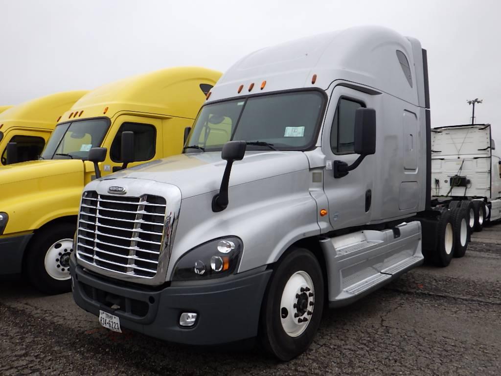 2015 FREIGHTLINER Cascadia125
