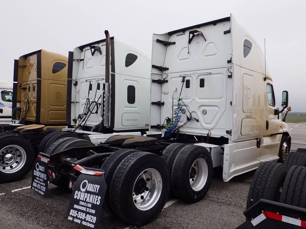 2013 FREIGHTLINER Cascadia125