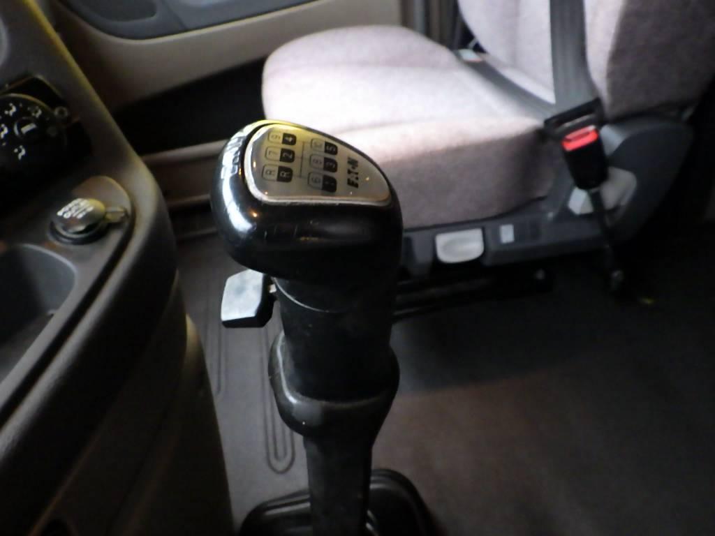 2015 FREIGHTLINER Cascadia125