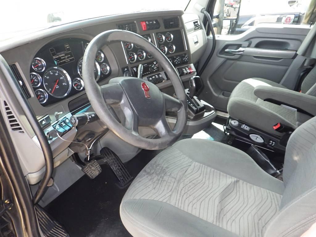 2017 KENWORTH T-680