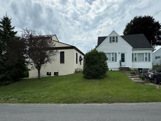 Online & Live Unreserved Real Estate Auction 6/19
