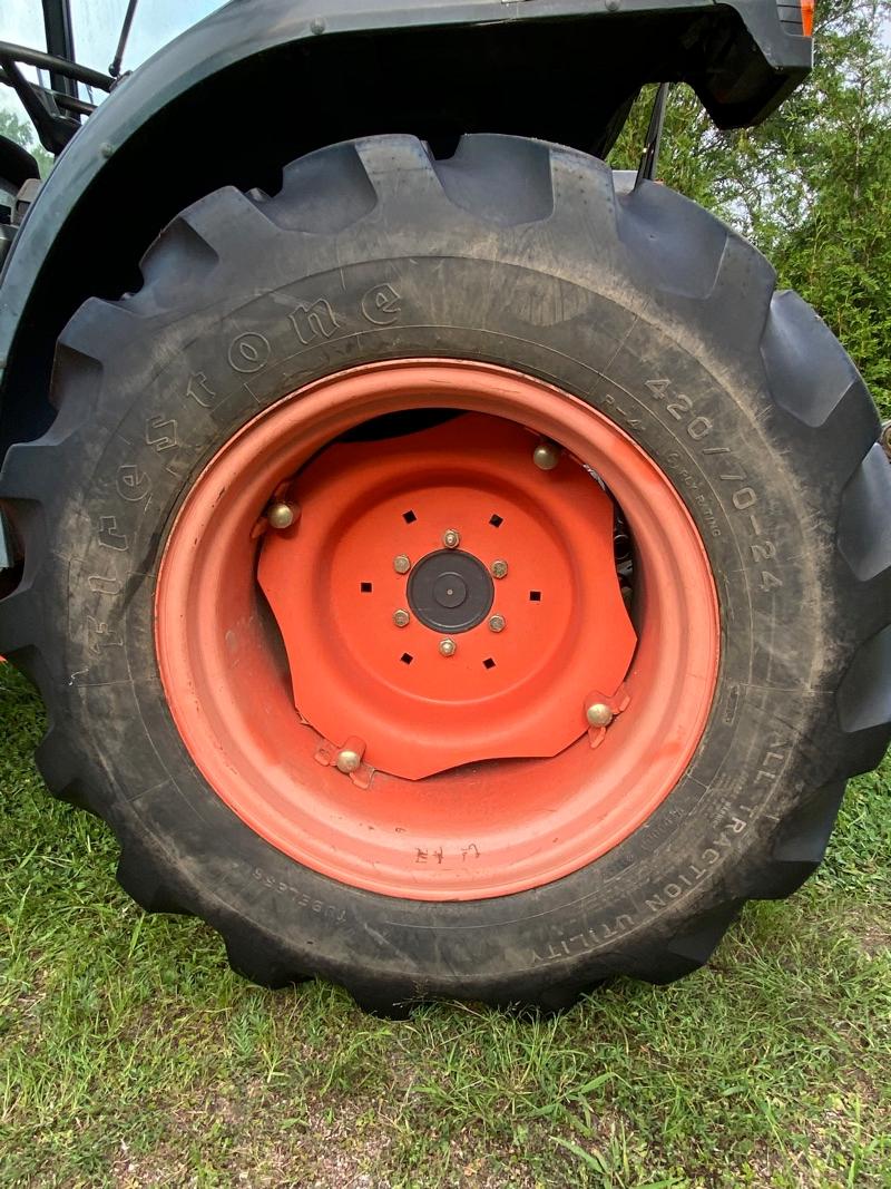 Kubota LA513