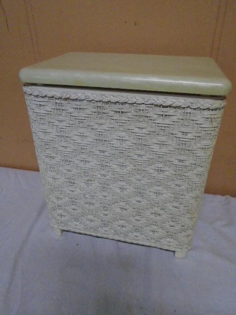 Small Vintage Wicker Hamper