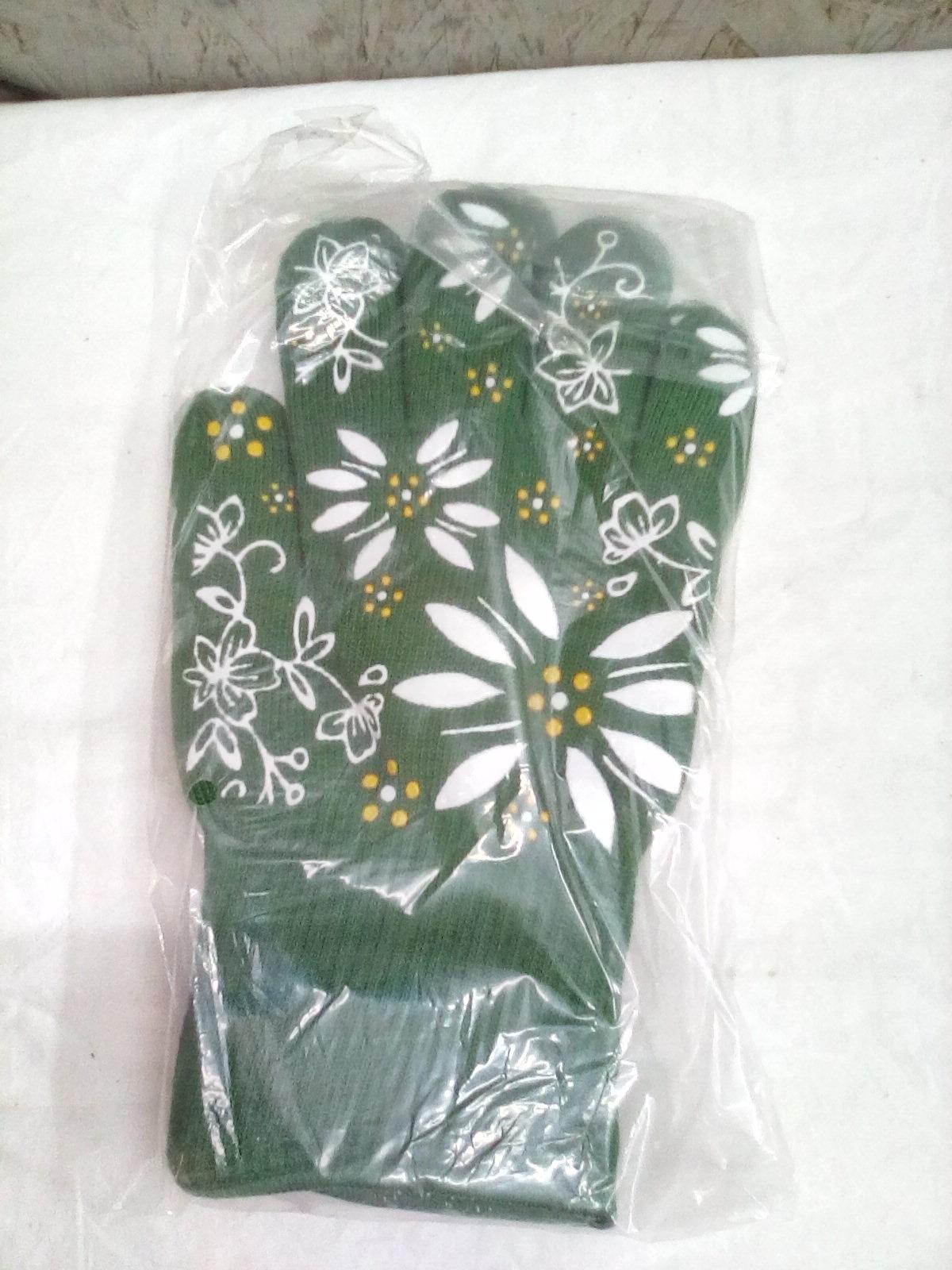 Temptations 1 pair of oven gloves Green with flowers