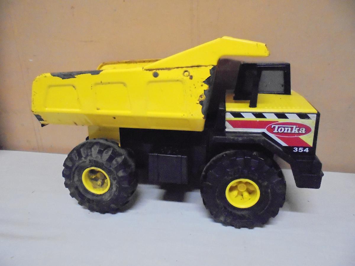 Tonka 354 Steel Dump Truck