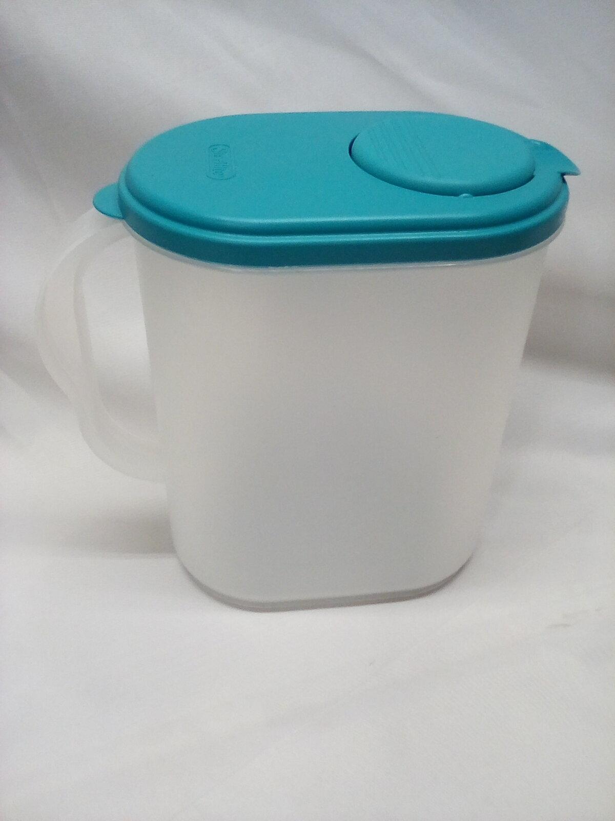 Sterilite 1 gallon pitcher