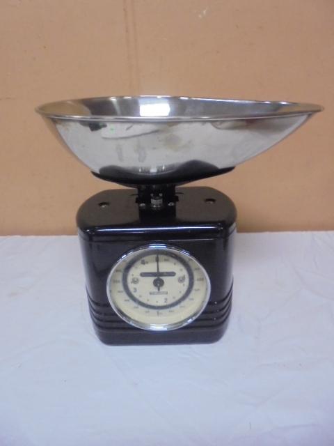 Set of Typhoon Retro Style Kitchen Scales