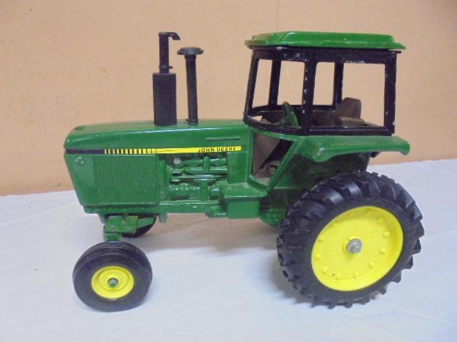 Ertl Die Cast John Deere Tractor w/ Cab