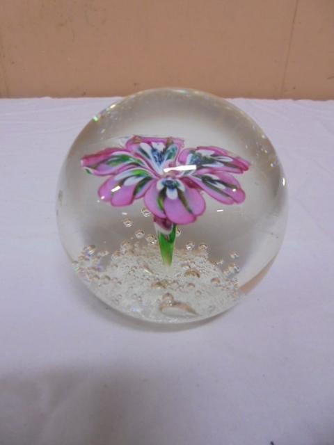 Beautiful Art Glass Paperweight