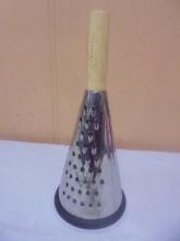 Round Stainless Steel Wood Handled Grater