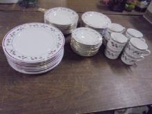 40pc Set of Gibson Chrismas Dishes