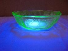 Vintage Green Depression Uranium Glass Bowl