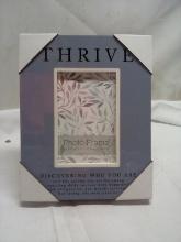 Decorative Tri-pod Picture Frame for 4”x6” Photo