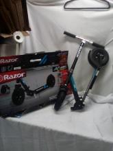 Razor A5 Air Kick Scooter Ages 8+ Max Weight 220lbs