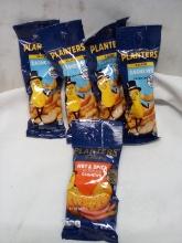 Qty 4 Planter’s Salted Cashews 1.5oz/ Qty 1 Hot & Spicy 2.25oz