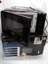 Kenmore 1.1CuFt Countertop Microwave Oven- MSRP $109.99