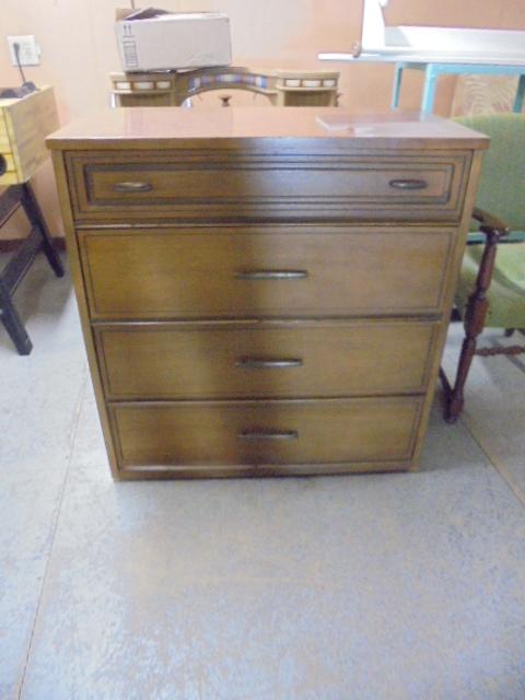 Solid Wood 4 Drawer Chest of Drawers