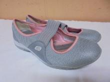 Brand New Pair of Ladies Skechers Shoes
