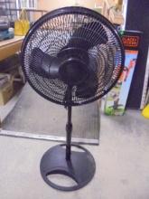 Lasko 3 Speed Oscillating Pedistal Fan
