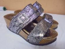 Pair of Ladies Muk Luks Sandals