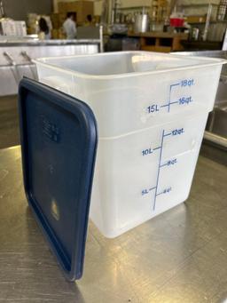 Cambro 18 qt. Semi Square Food Containers with Lids