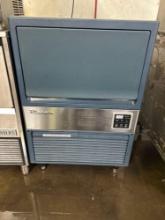 Blue Air 150 lb. Crescent Cube Ice Maker