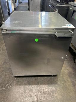 Beverage Air 27 in. Undercounter Refrigerator