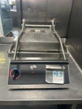 Star Grooved Electric Panini Grill